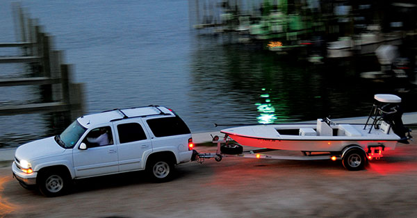 towing-boat-on-trailer-with-lights_130912.jpg